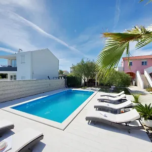 Emili Apartament Sukošan